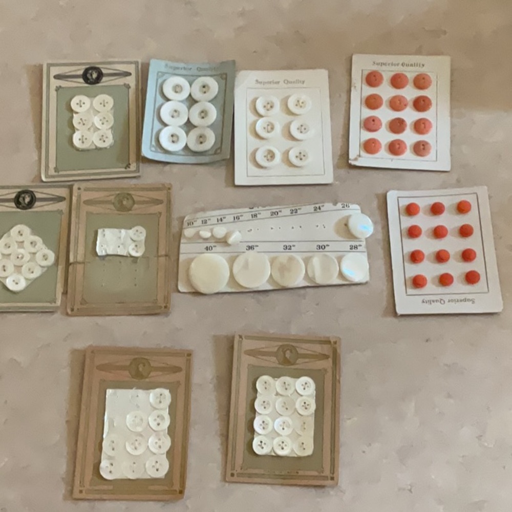 Lot of vintage/antique buttons on original cards.